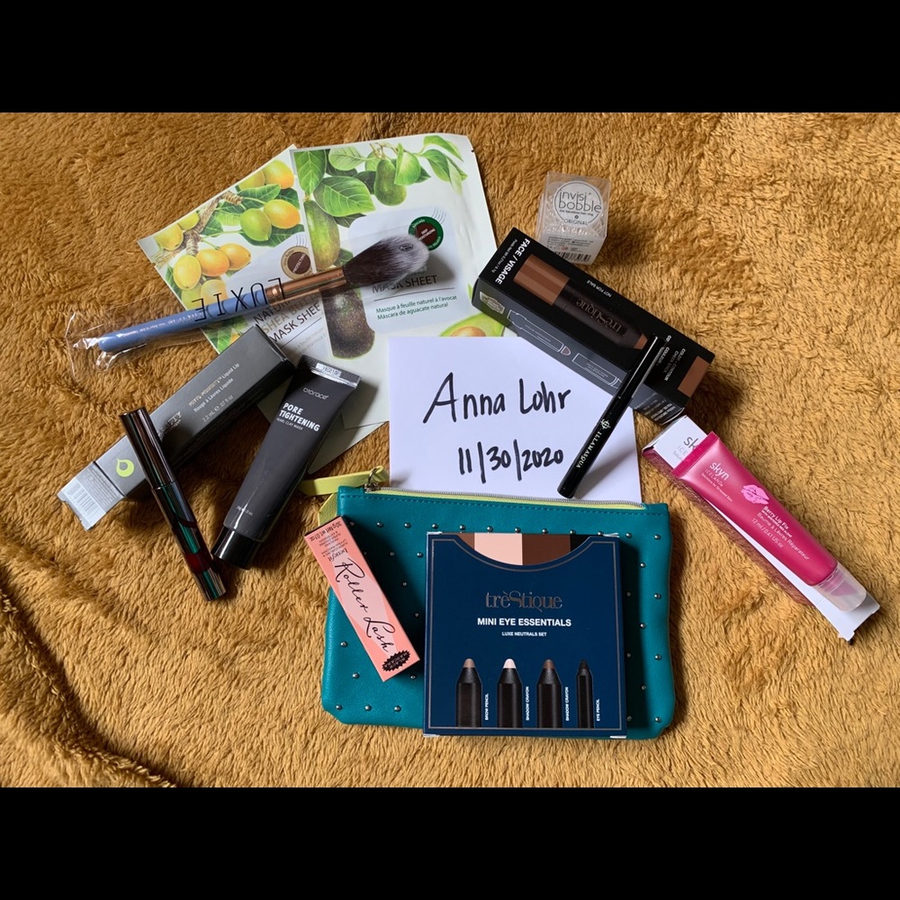 Makeup bundle